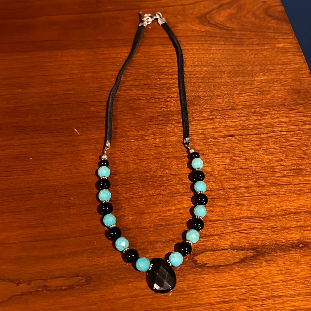 Toggle clasp necklace in turquoise and black colors